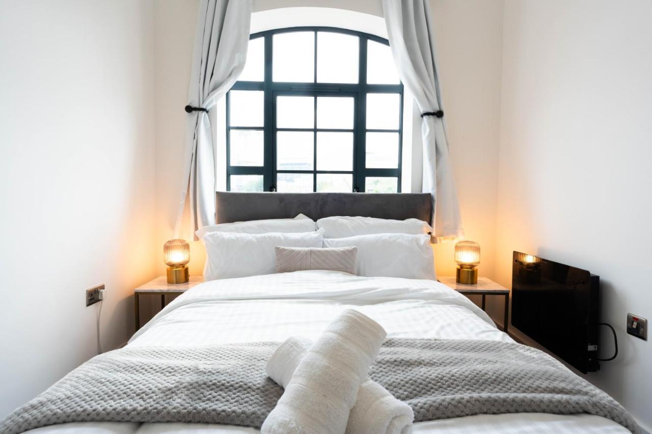 버밍엄 Stunning Townhouse With Pool Table 빌라 외부 사진