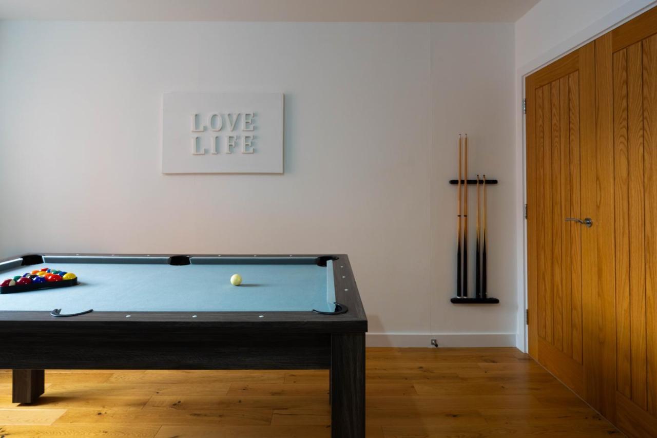 버밍엄 Stunning Townhouse With Pool Table 빌라 외부 사진