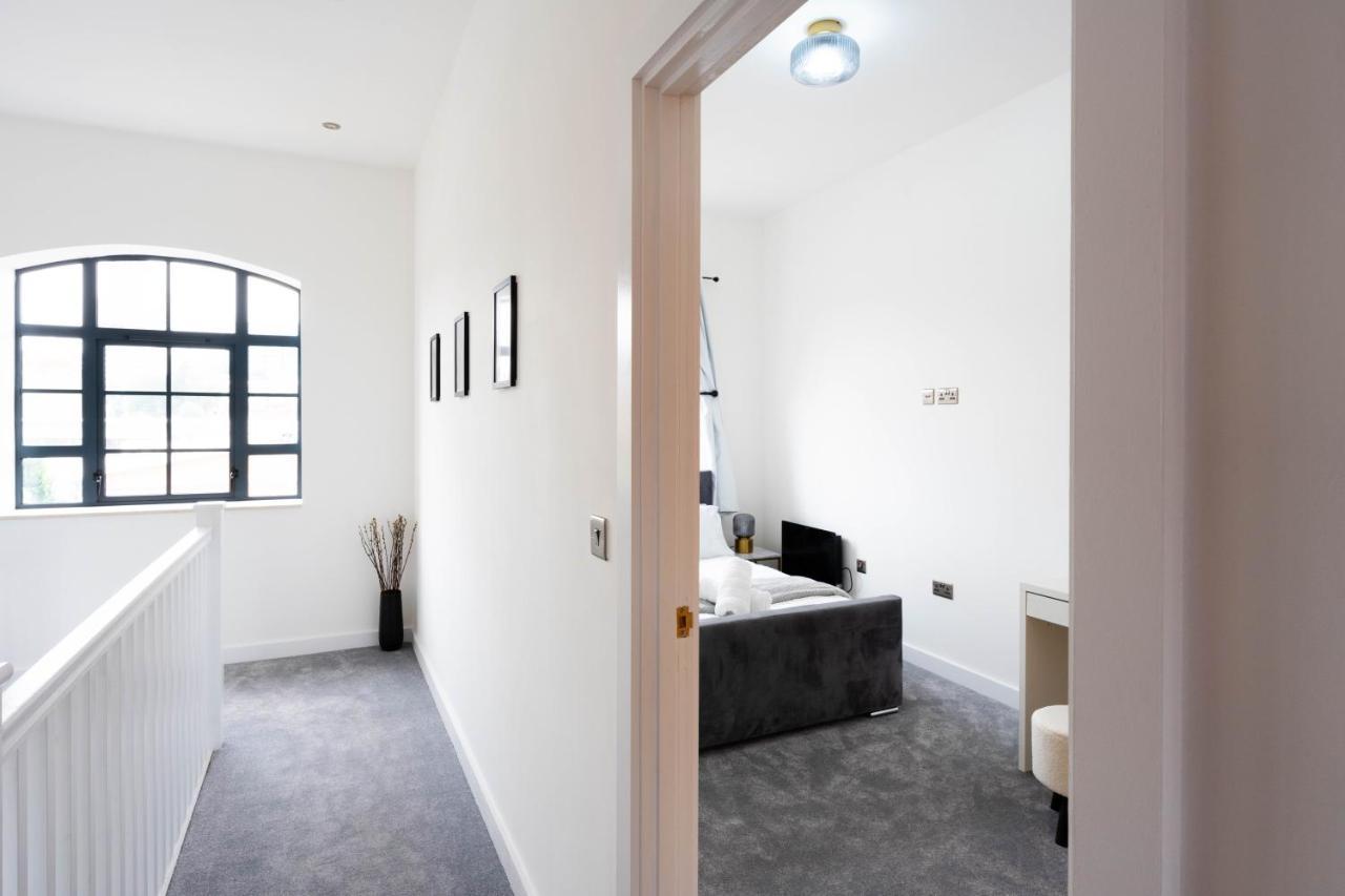 버밍엄 Stunning Townhouse With Pool Table 빌라 외부 사진
